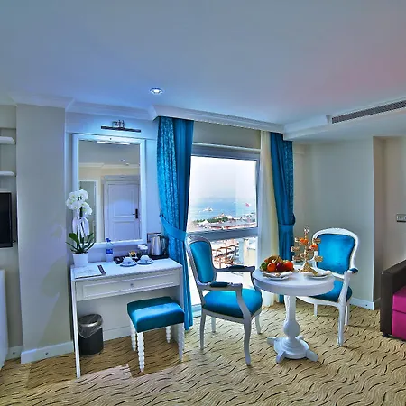 Otel Glamour Sirkeci 4*