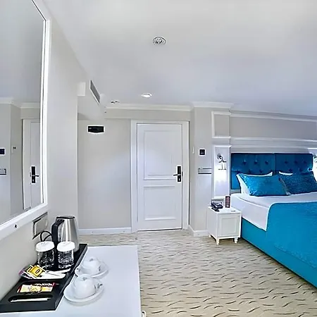 Glamour Hotel 4*