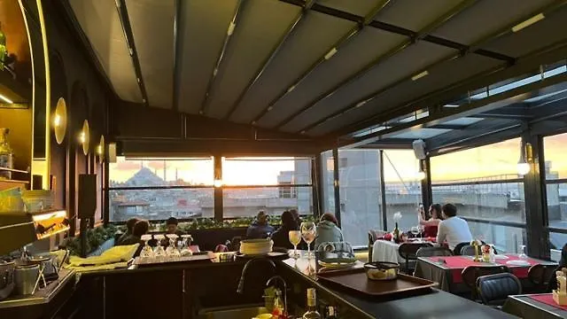 Glamour Sirkeci 호텔 4*